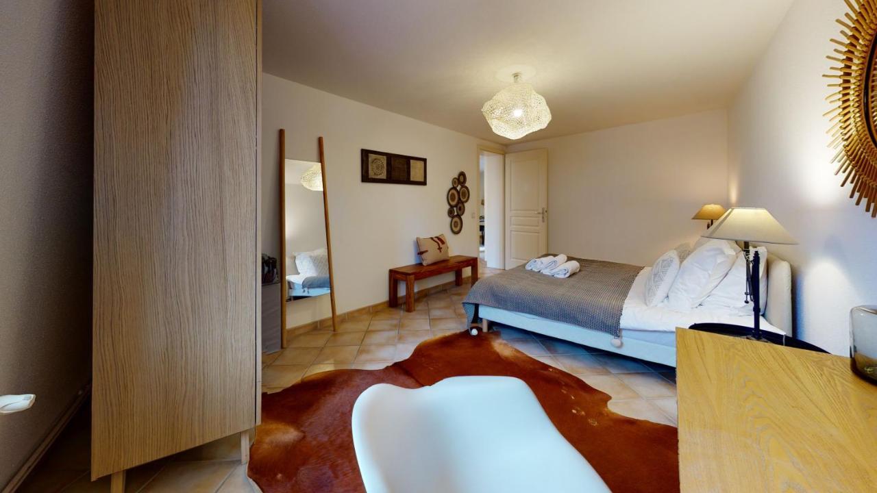 Sous Les Tilleuls Parking Hypercentre 4-6 Personnes Colmar Exterior photo